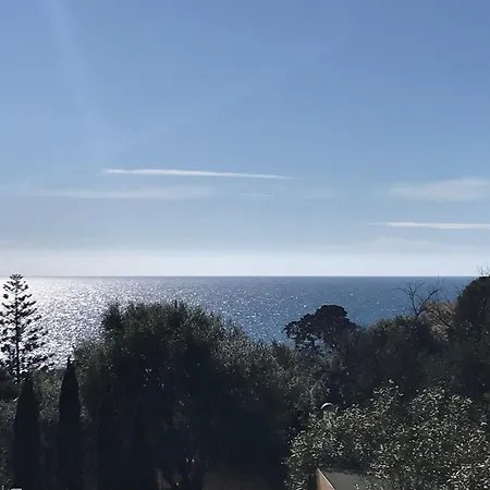 Entre Terre Et Appartement Ajaccio (Corsica)